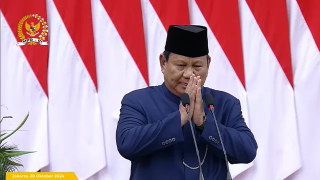 Caption : Pidato Perdana Presiden Prabowo Subianto: Mengajak Bangsa Bersatu Mewujudkan Cita-Cita Bersama