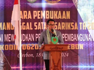 Caption : PJ Bupati Cirebon Hadiri Kegiatan BSMSS: Sinergi TNI dan Pemda Percepat Pembangunan Desa. (Dok.way divipromedia.com)