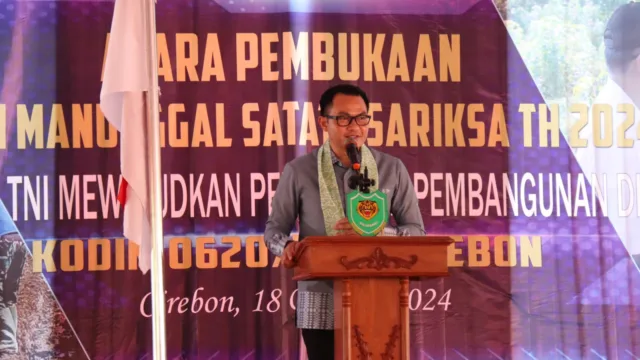 Caption : PJ Bupati Cirebon Hadiri Kegiatan BSMSS: Sinergi TNI dan Pemda Percepat Pembangunan Desa. (Dok.way divipromedia.com)